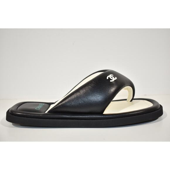 Chanel 22P Black White Lambskin Padded Pool Thong Logo Mule Slide Flat Sandal 42 - Picture 2 of 12